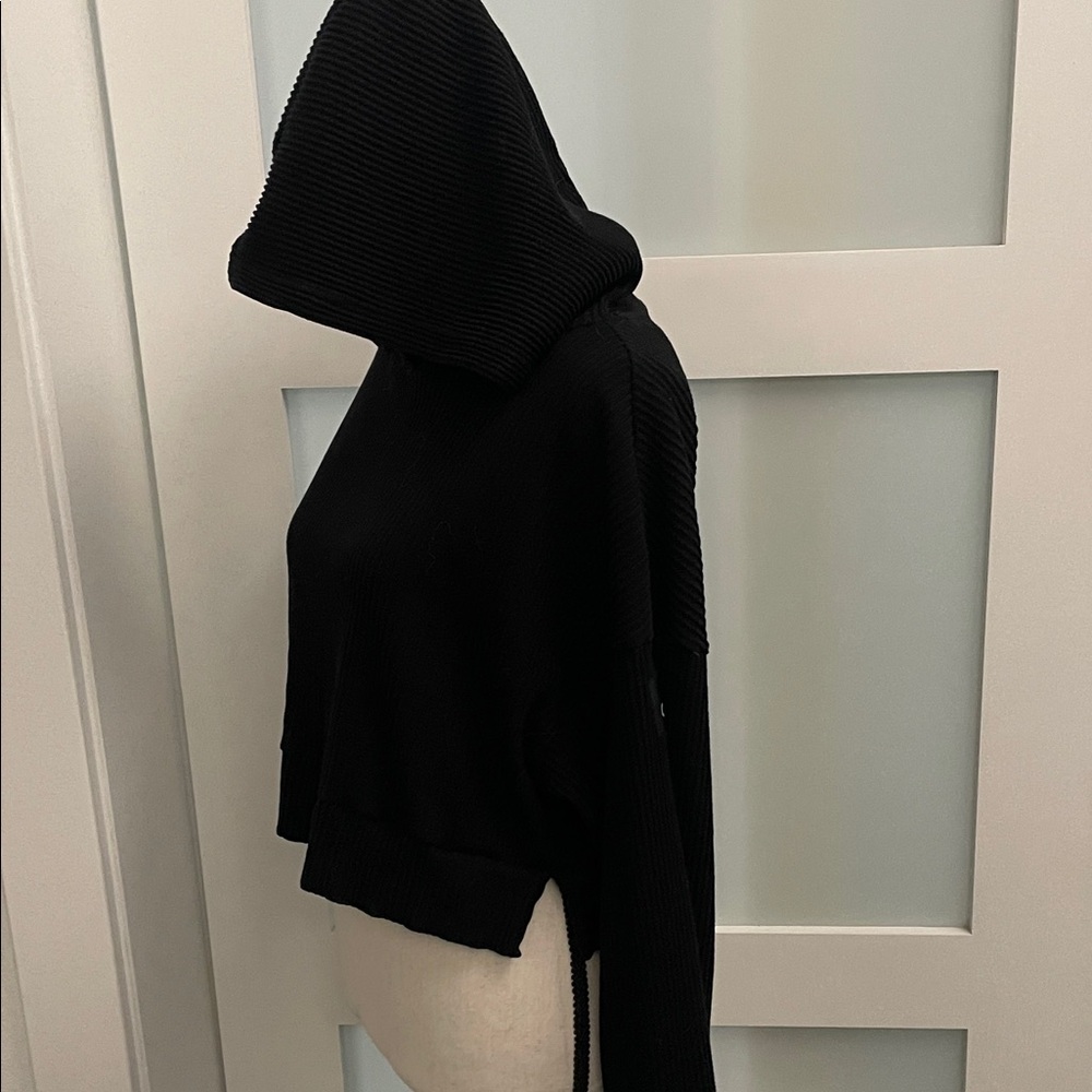 ALO Yoga Black Cropped Ribbed Hoodie - Picture 4 of 4